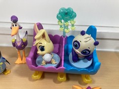 Disney Junior T.O.T.S Tiny Ones Transport Service 5 figures & rocker / crib