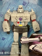 Transformers Studio Series MTMTE Leader Class Megatron (Battle Damage)