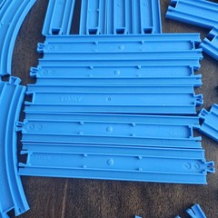 TOMY Thomas & Friends Trackmaster Blue Train Track Lot Tracks 34 PC 1992, 2003