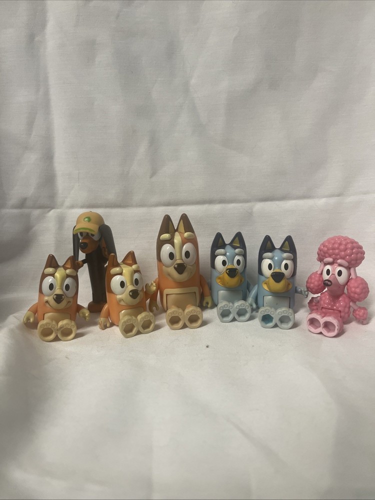 Bluey Figurines Toys Family & Friends Action Figure 7 Lot