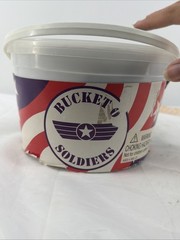VINTAGE 1995 Thinkway Toy Story Bucket O Soldiers Green Army Men