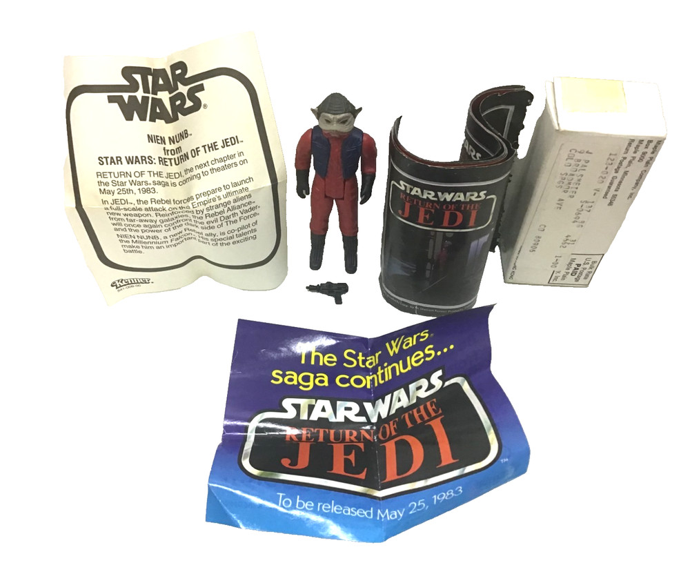 1983 VINTAGE KENNER MAIL-AWAY NIEN NUNB – WEAPON, BOX, & PAPERWORK NO BAG