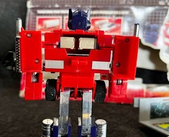 G1 1984 OPTIMUS PRIME • T4 STAMP COMPLETE w/BOX ART • VINTAGE G1 TRANSFORMERS