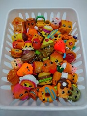 SHOPKINS Lot of 25 Random Pick Mixed colors Seasons 1 2 3 4 5 6 7 8 9+