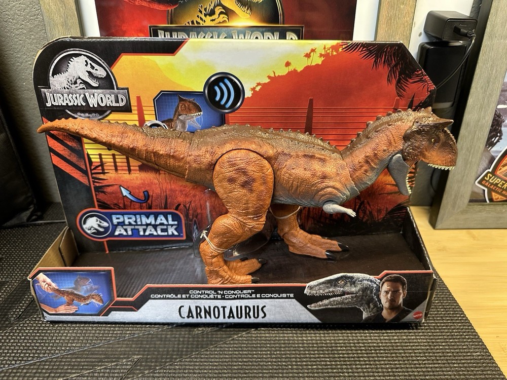 Mattel Jurassic World Primal Attack Control N Conquer Carnotaurus NIB