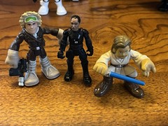 LOT OF 15 STAR WARS FIGURES – VARIOUS YEARS & SIZES – LUKE, SOLO, DARTH, R2