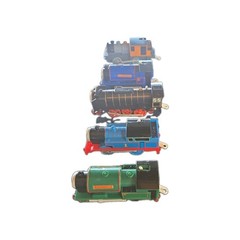 Thomas & Friends – Lot of 5 Trains – Thomas the Train- Mattel 2009 – Do Not Work