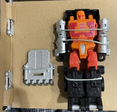 Transformers Generations W4C Golden Disk Collection Ch 1 Autobot Road Ranger