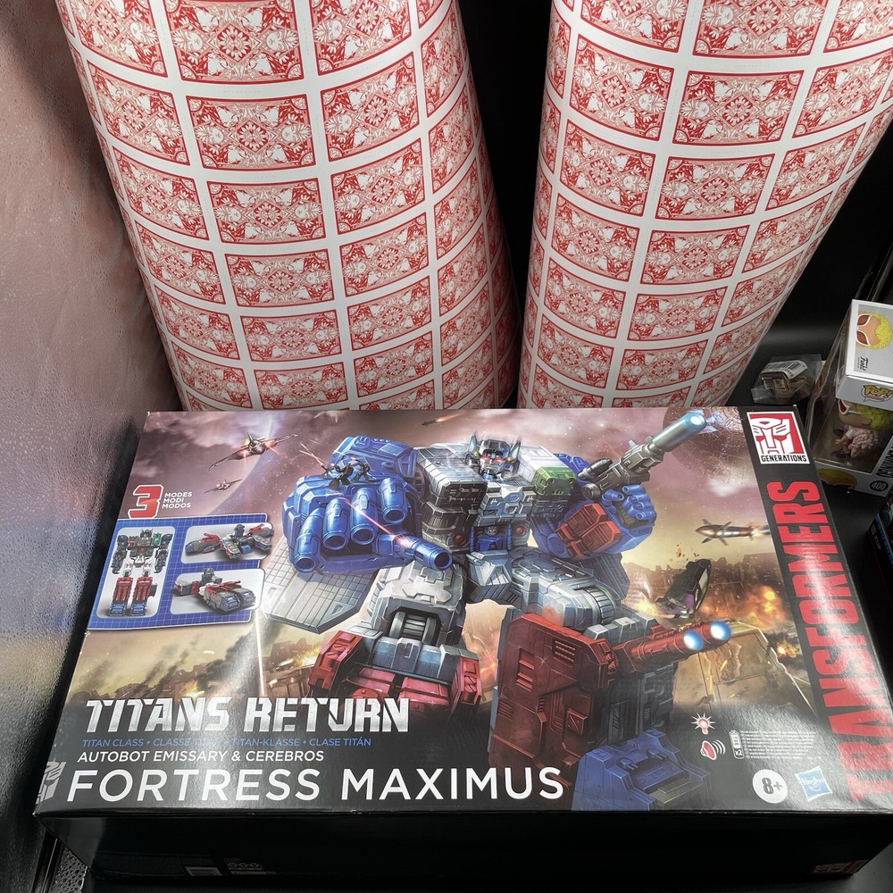 Transformers Generations Titans Return – Titan Class Fortress Maximus