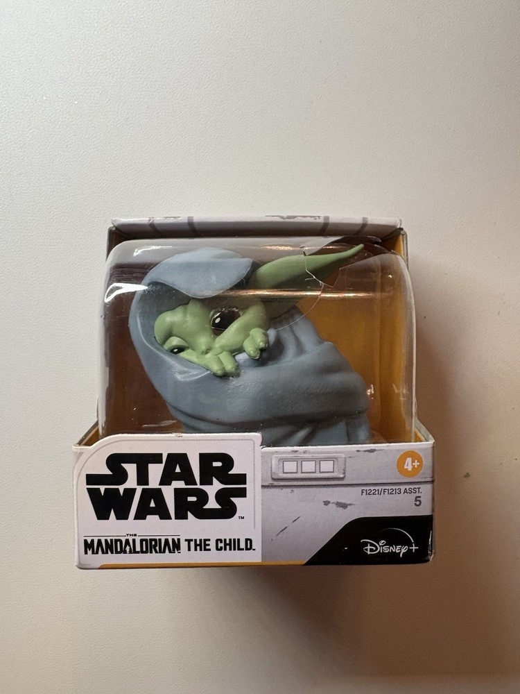 Star Wars The Mandalorian Bounty Collection THE CHILD In Blanket New Damage Pack