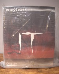 Mezco ONE:12 COLLECTIVE IT: Pennywise Action Figure BRAND NEW