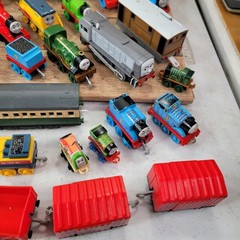 Huge Thomas & Friends Trains Lot Die Cast & Plastic Engines Cars Coaches