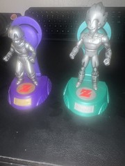 17 Dragon Ball Z DBZ Action Figures Lot 1989-2000 Various Years And Brands