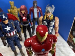 marvel 11 action figures 2010-2019. Hasbro