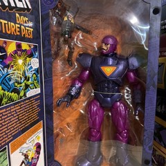 Hasbro: Marvel Legends Series X-Men Days of Future Past 16″ Electronic Sentinel