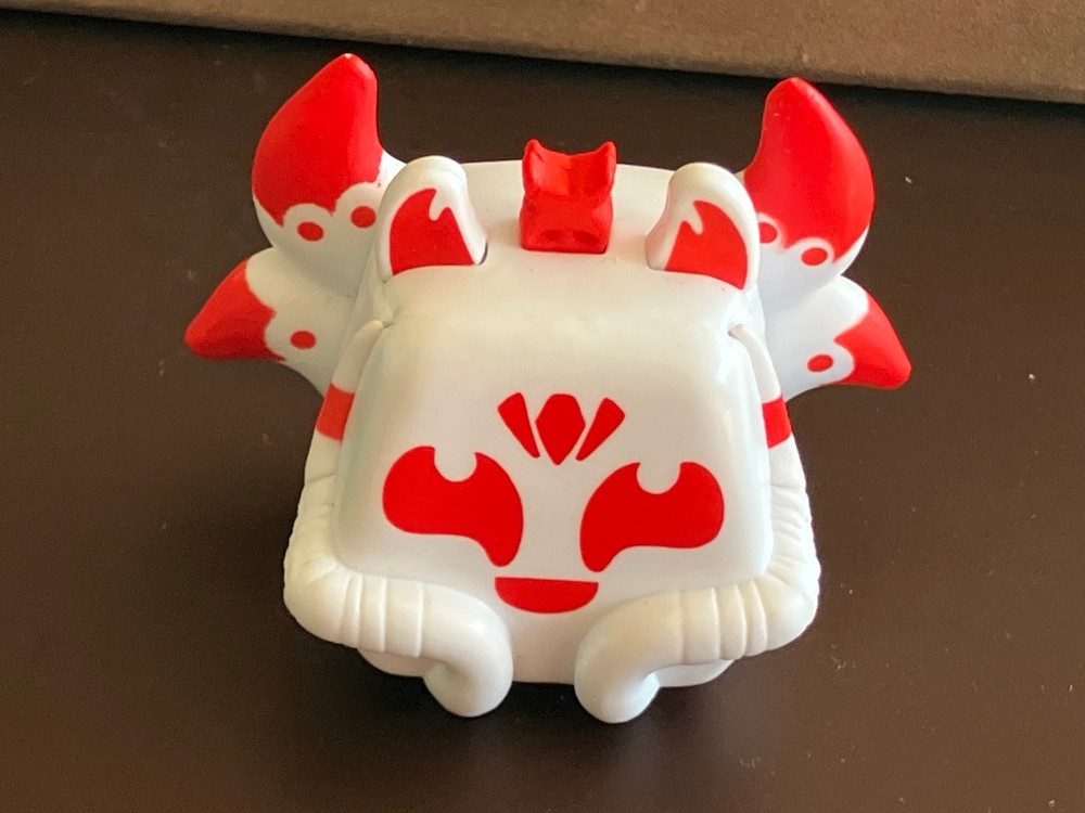 Blox Fruit Collectible Mini Figure Gamer Robot LLC Phat Mojo 2024 White and Red