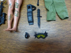 Vintage 1999 Hasbro JUNGLE DART GI Joe Action Man, SNIPER RIFLE & Weapons LOT
