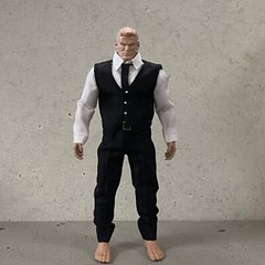 PB-CASSUP-BLK: 1/12 Black Business Suit for 6″ muscular body