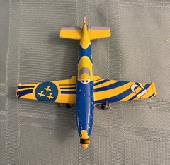 Disney Pixar Planes Diecast Gunnar Nordic 12 & Ishani Indian Racer #6
