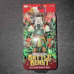 Super 7 DX Deluxe Invincible Universe Battle Beast Blood of Emsiu Action Figure