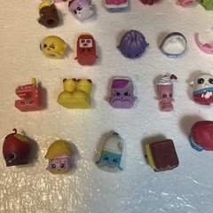 Mini Shopkins lot of 30 mini figures mixed series plus accessories