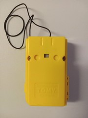 Poke Ball Blaster Yellow w/ Cyndaquil Line Figures & Battle Discs (Tomy, 2000)
