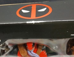 Marvel Legends Venompool Deluxe Deadpool Target Exclusive Figure ( BOX DAMAGE )