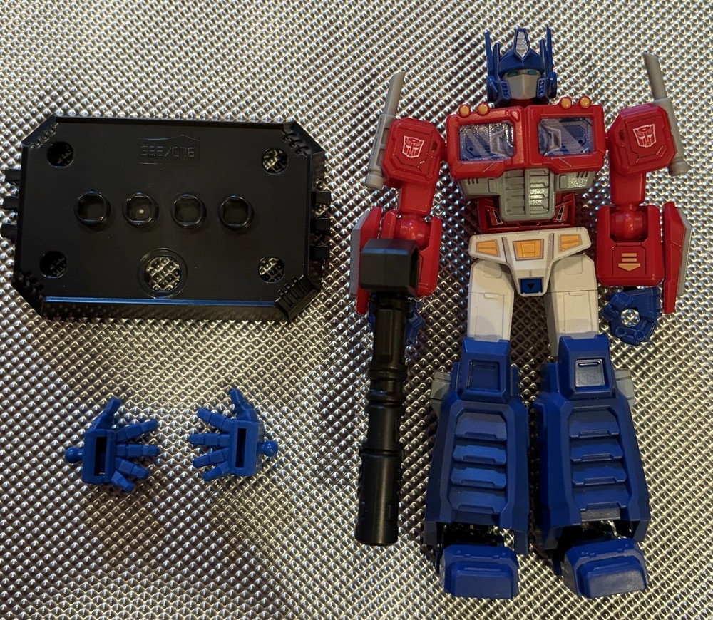 Blokees Transformers Galaxy Version 1 Roll Out Optimus Prime 1/12 model figure