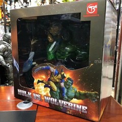 Hulk VS. Wolverine PVC Figure Statue Model Toy Collection Christmas Gift Toy