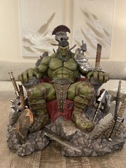 1/4 Queen Studios QS Incredible Hulk Throne Standard Ver Statue In Stock
