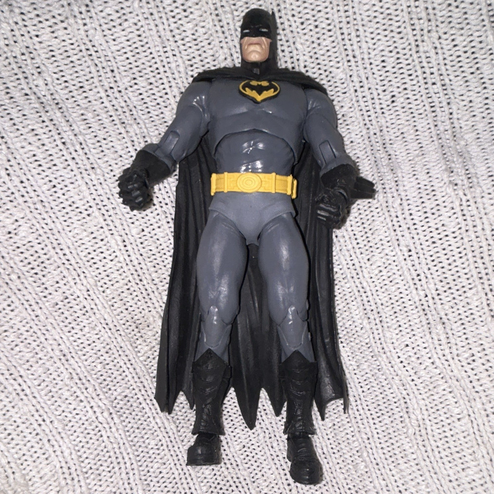 Batman Action Figure Gray/Black/Yellow Plastic w/ Cape, Yellow Belt