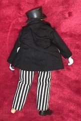 VINTAGE 1974 MEGO WIZARD OF OZ WIZARD ” 8″ DOLL – MISSING 1 SHOE VINTAGE USED