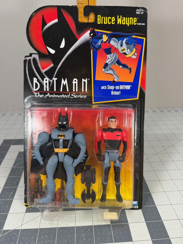 1992 Kenner Batman The Animated Series: Bruce Wayne Action Figure, Snap On Armor