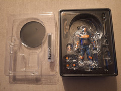 Mezco Toyz Deathstroke Collectable Action Figure ONE:12 – Read Description –