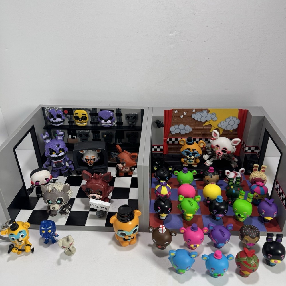 Five Nights at Freddy’s FNAF Figure Lot Diorama & Mini Figures Bundle Toy Set