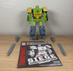 Hasbro Transformers War for Cybertron Autobot Springer