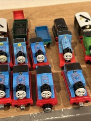 Thomas & Friends Magnetic Metal Die Cast Train Lot Of 75 Engines & Car