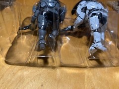 Loot Crate Screen Shots HALO ICONS Spartan-IV Limited Edition Variant Pair