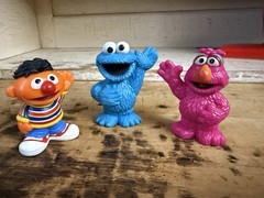 HASBRO SESAME STREET 2000 PLASTIC FIGURES LOT Of 3 Cookie Monster Ernie Waving