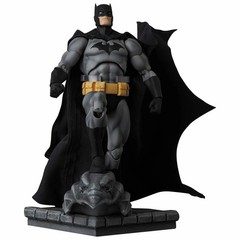 CT Toys Batman Mafex 126 Hush Action Figure 6″ Black Suit DC Comic Statue Toy