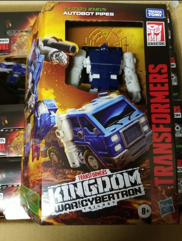 Transformers War For Cybertron Kingdom Autobot Pipes NIB