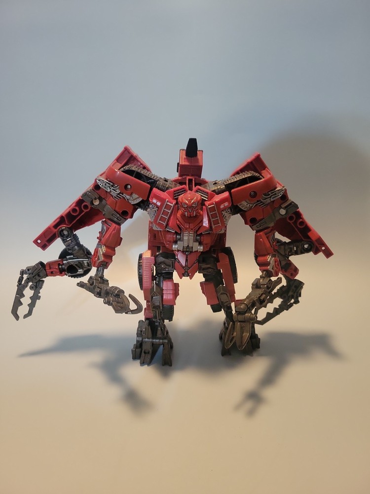 Transformers Studio Series 66 Leader Class Overload Constructicon Figure