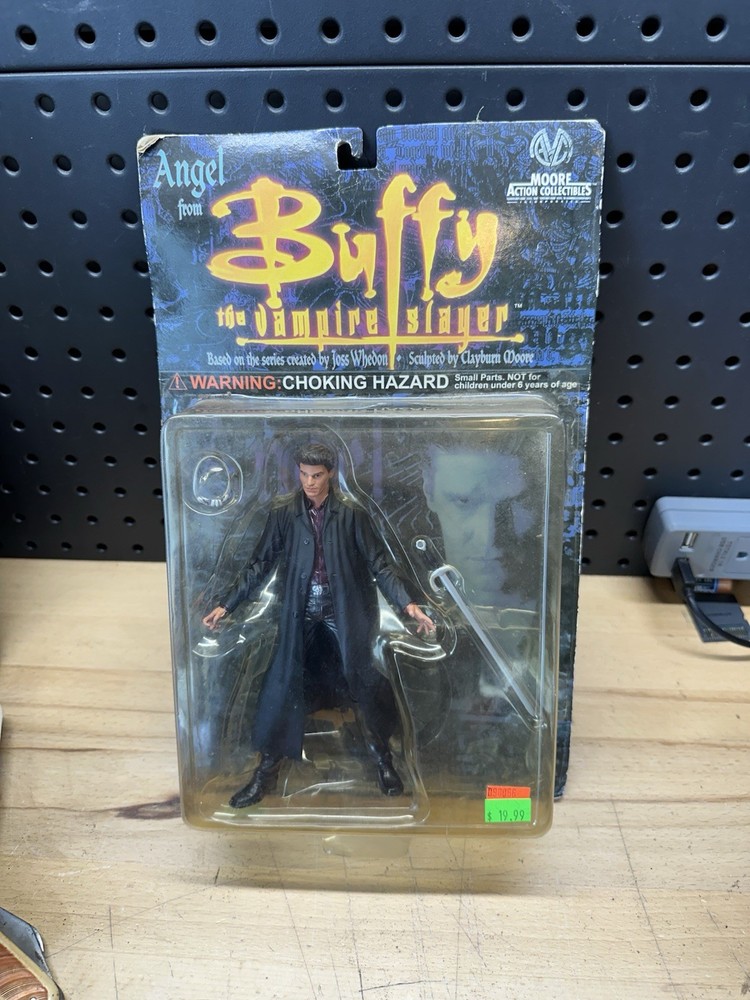 Angel Figure Buffy the Vampire Slayer Series 1 Moore Action Collectibles