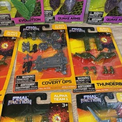 Final Faction Cartoon Alpha Team 1 Weapons Packs & Kharn Weapons Packs Lot Of 20
