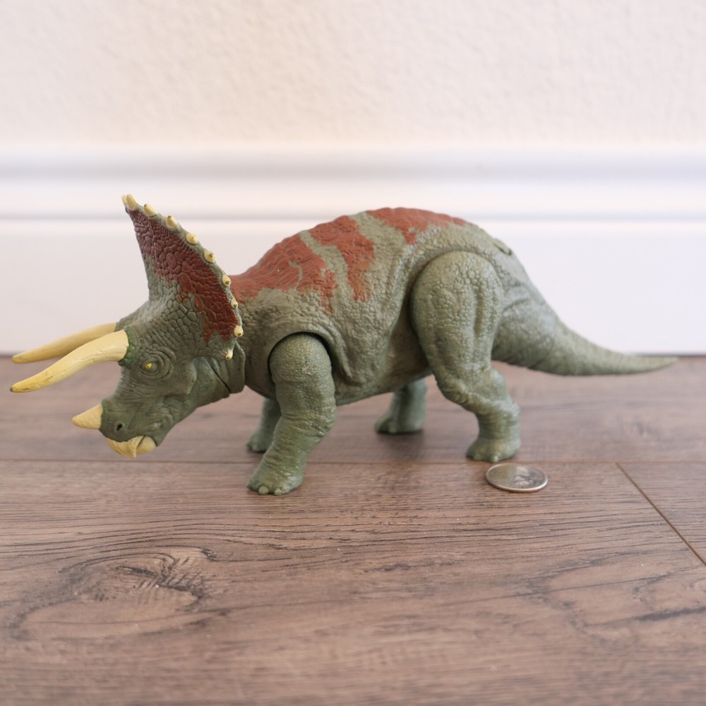 Jurassic World Dominion Roar Strikers Triceratops Dinosaur Figure Mattel