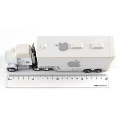2Pcs Disney Pixar Cars No.84 White Apple Hauler Truck 1:55 Diecast Toys Set Gift