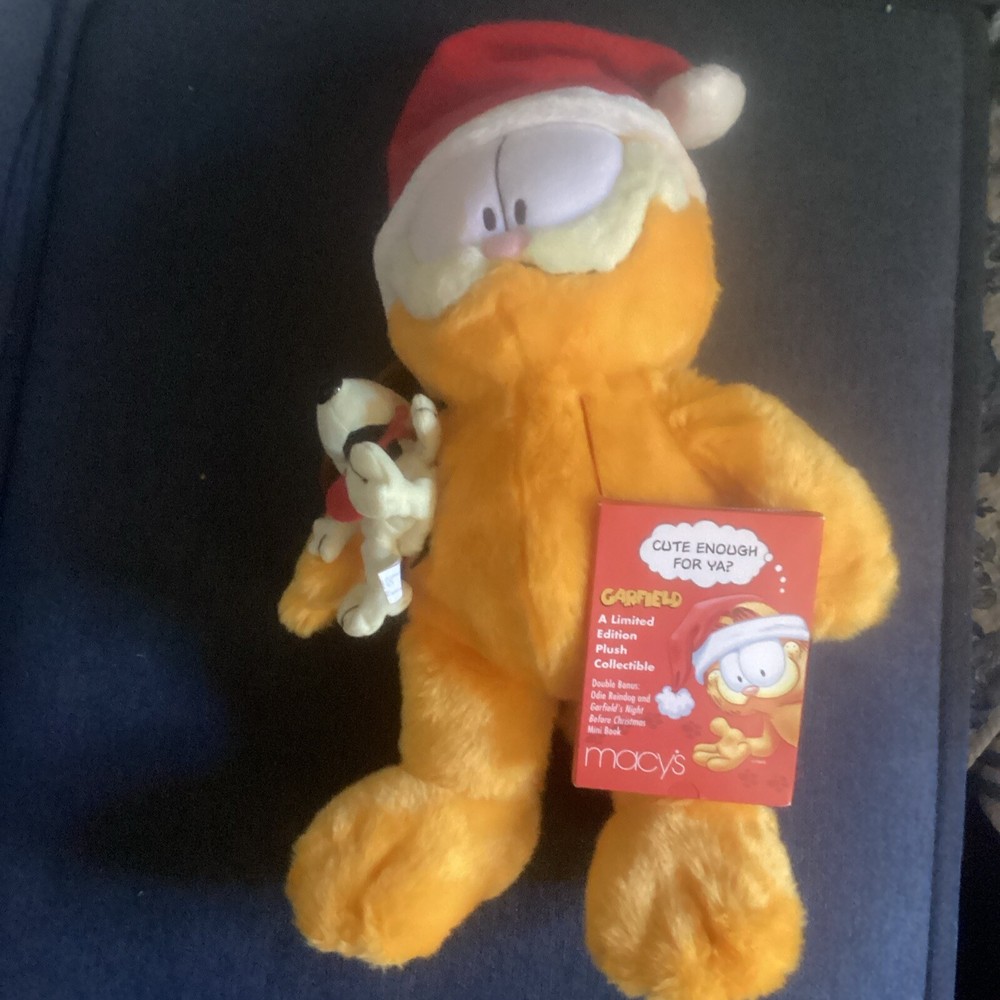 Garfield & Odie Macy’s 25 Years Christmas Plush Cat Dog 18″ Book Included