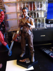 sideshow sixth scale exclusive Ash Williams EVIL DEAD 2 CIB very good condition