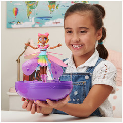 Hatchimals Crystal Flyers Rainbow Glitter Idol Flying Toy with Lights.