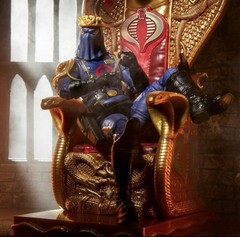 PRE-SALE–G.I. Joe Classified 221 Hooded Cobra Commander Figure Throne Set